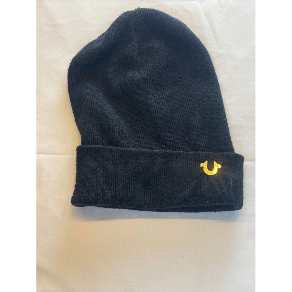 VTG True Religion Black Beanie with good Logo Accent